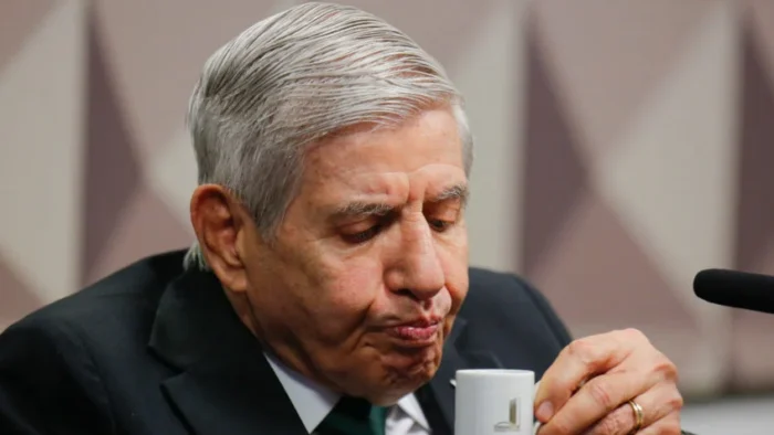 Trama golpista: anotações de Heleno continham “diretrizes estratégicas” contra urnas