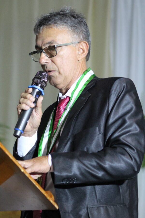 Gilberto Coelho é eleito presidente da Câmara de Pedro Canário