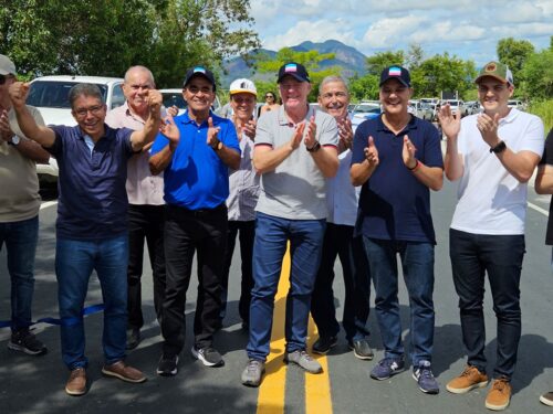 Casagrande e Ricardo inauguram estrada de Santa Rosa e anuncia mais investimentos em Aracruz