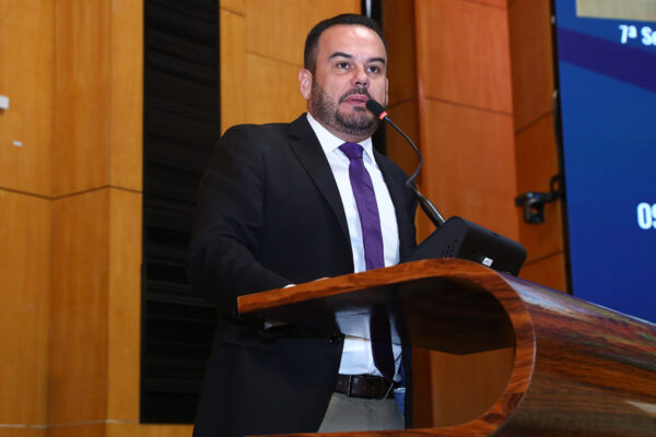 Violência contra profissional de saúde pode render multa