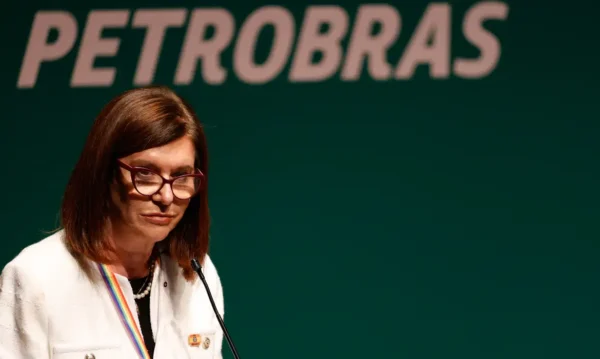 Petrobras reduz preço do diesel em R$ 0,17 a partir desta terça (1º/04)
