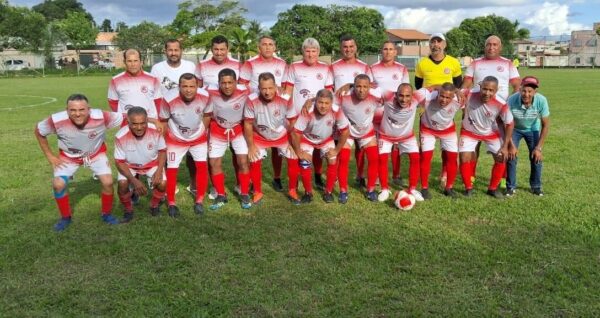 Canário joga mal e perde na semifinal da Copa Norte 50+