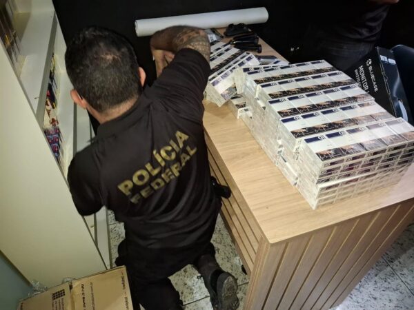 Ouro Verde: PF deflagra operação em combate ao comércio ilegal de cigarros eletrônicos