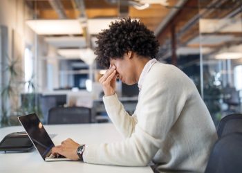 Saúde mental ganha protagonismo nas empresas com a chegada da nova NR-1