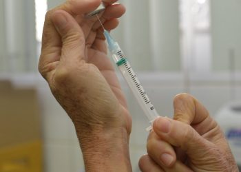 Vacinação contra HPV em jovens de 15 a 19 anos é ampliada até dezembro