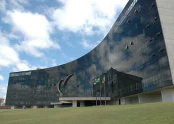 TST reduz indenização a terceirizado que recebeu vacina de porco e ficou estéril