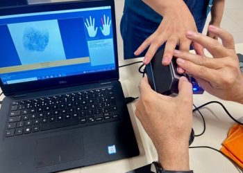 Eleitores de 15 municípios do ES que não coletaram a biometria receberão mensagens via SMS