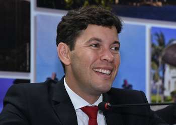 Arnaldinho desiste de disputar Governo do Estado e vai continuar na Prefeitura de Vila Velha